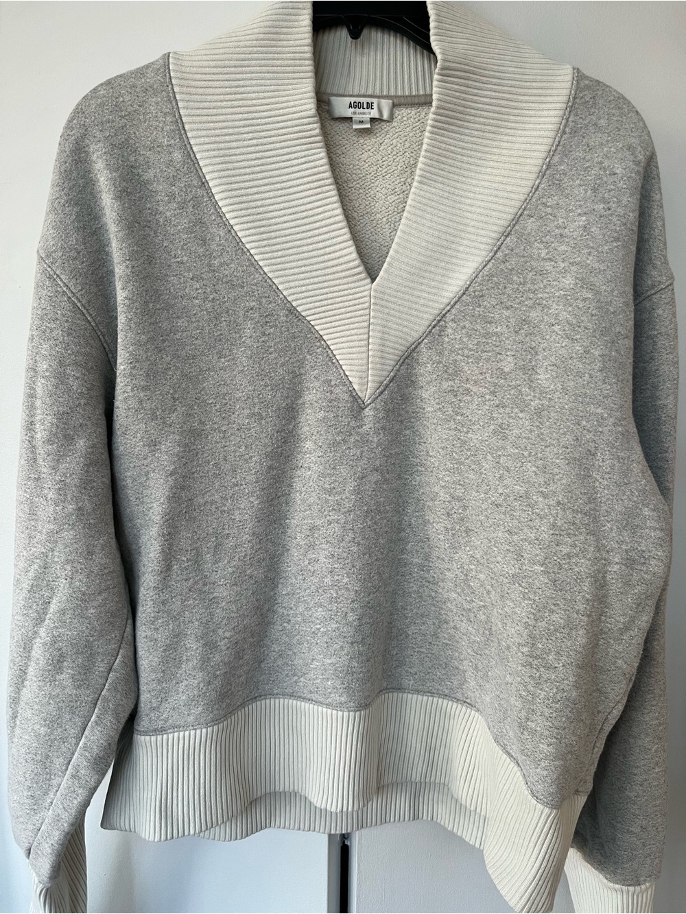 AGOLDE Klara V-neck Sweatshirt- Gray & Cream- Size M